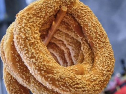 Τσουρεκάκια - Bread Street
